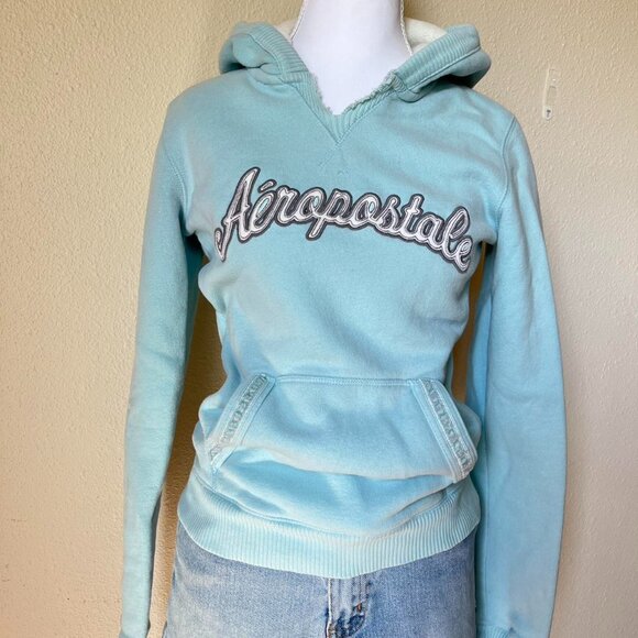 Aeropostale Tops - Y2K Aeropostale fleece lined hoodie